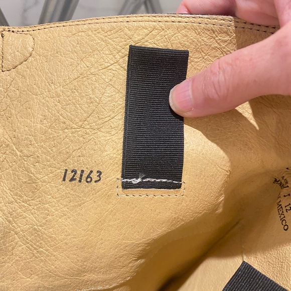 FRYE Melissa Button Back Zip Black Leather Boots Women’s Size 7 - Picture 7 of 17